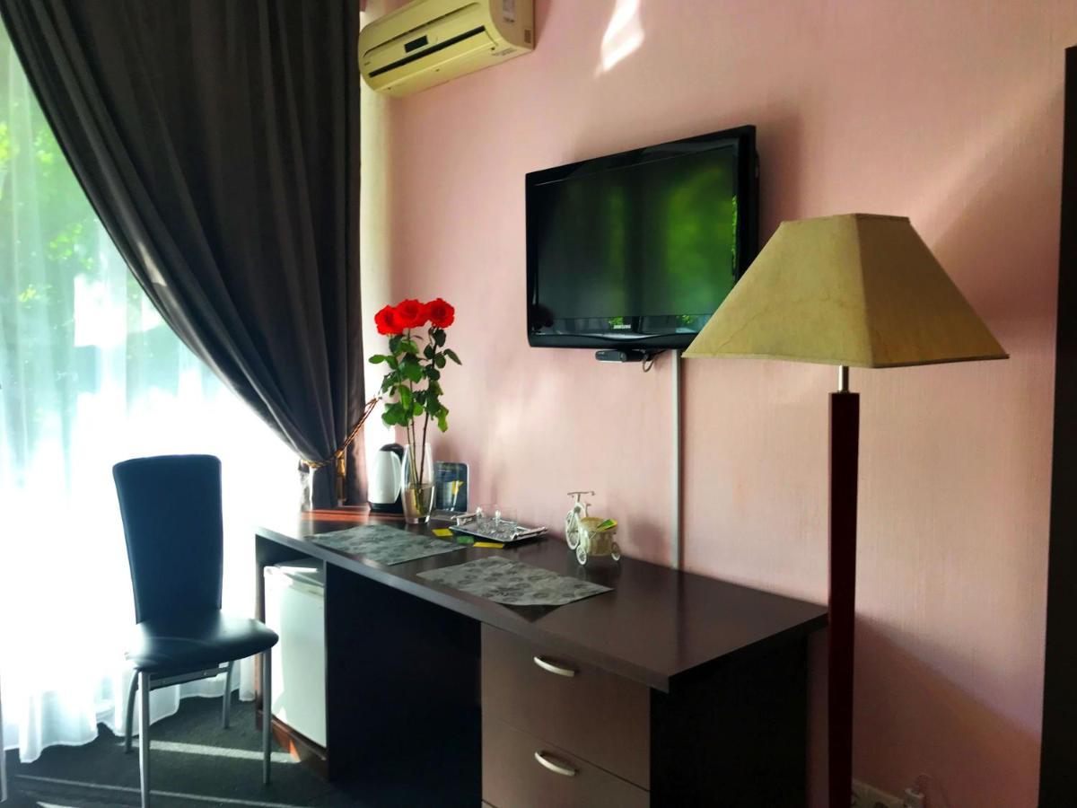 Kizhi Art Hotel ハルキウ エクステリア 写真