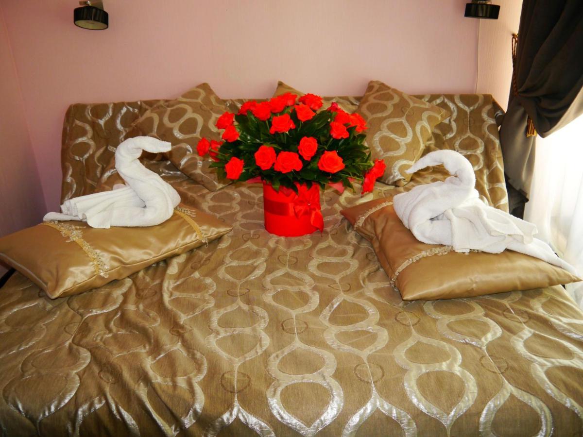 Kizhi Art Hotel ハルキウ エクステリア 写真