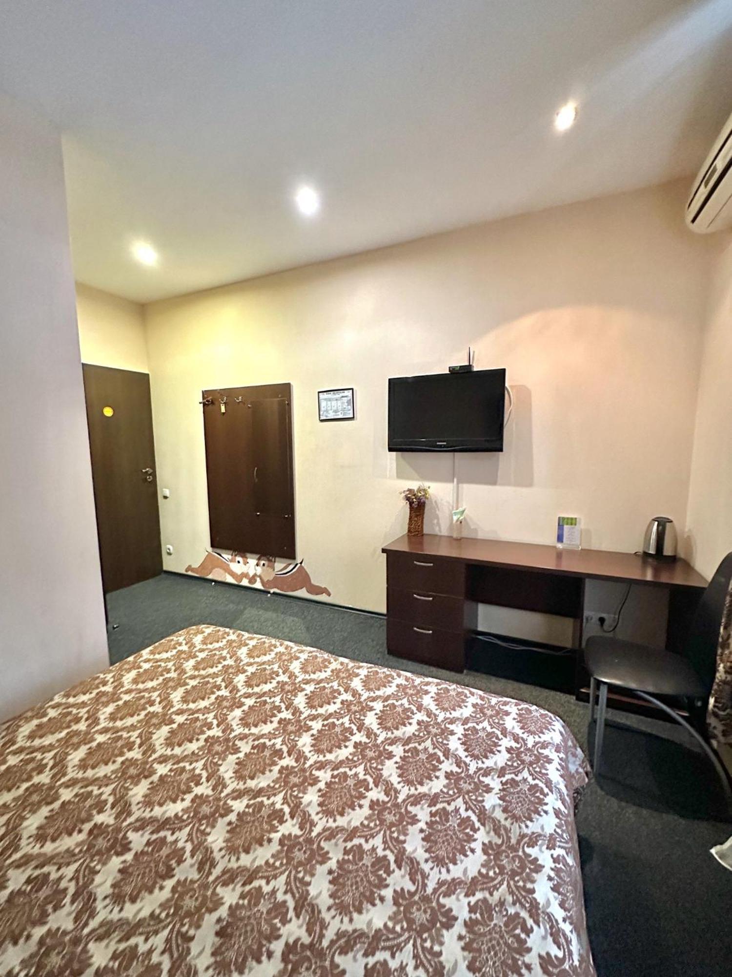 Kizhi Art Hotel ハルキウ エクステリア 写真